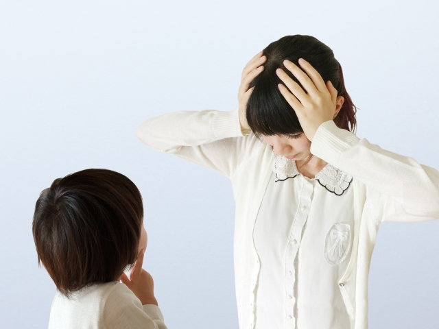 子供を叱る母親4